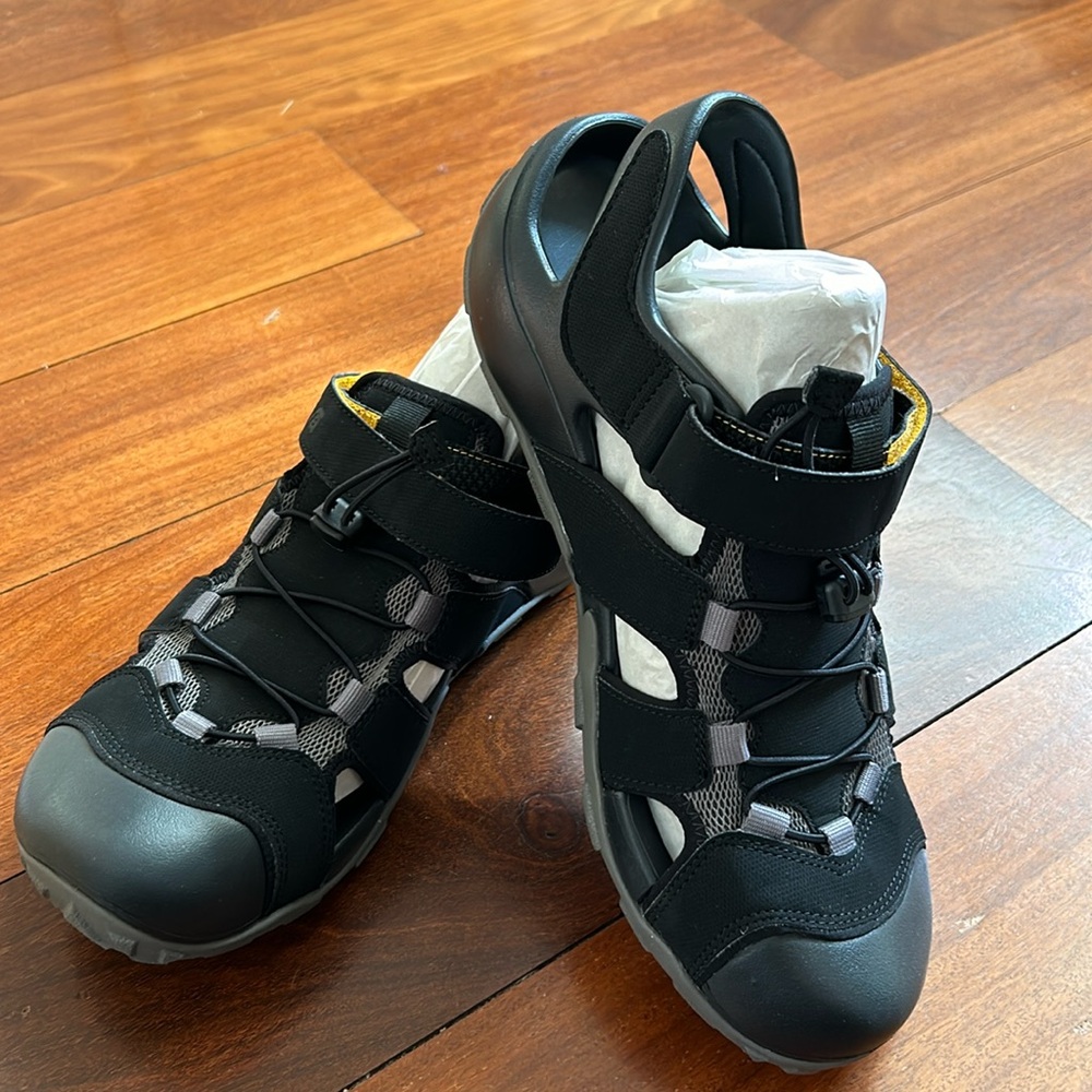 Teva Men’s Flintwood Sandal. Black. Size 11.
